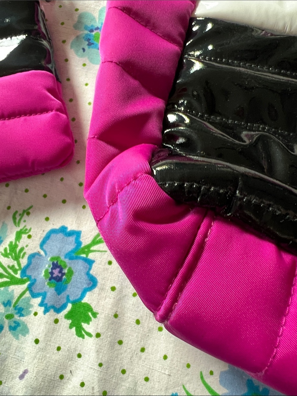 THINK ROYLN The Metro Tote & Crossbody SET - Picture 4 of 15